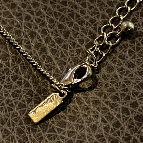Lane Bryant Gold tone necklace and pendant with black stones. - Picture 5 of 6